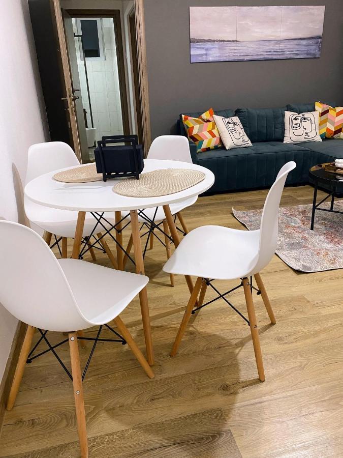 Central Cozy Apartment North Railway St - 4 Min Walk Bucarest Esterno foto